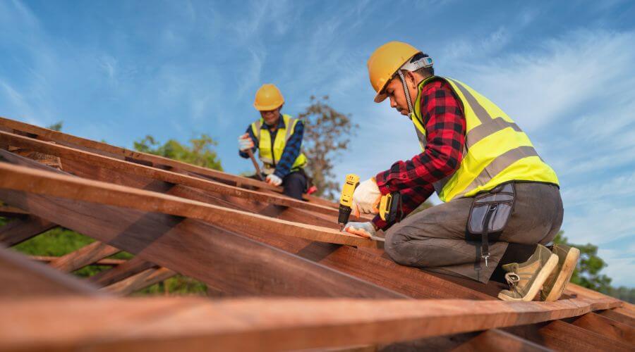 Professional gutter cleaning in Clifford, MI